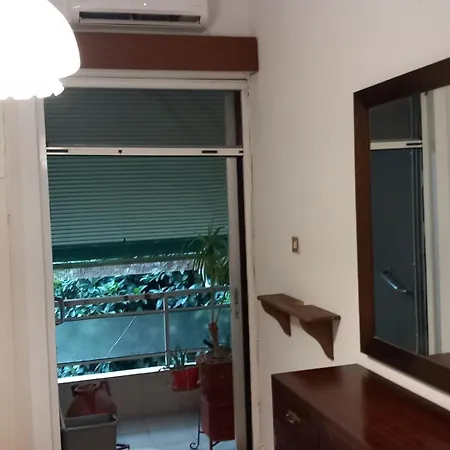 τριάρι κέντρο Апартаменты *